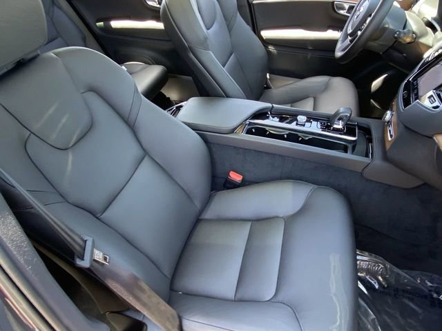 Certified 2025 Volvo XC90 T8 Plus w/ Protection Package Premier image 12