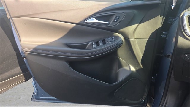 Used 2025 Buick Encore GX Sport Touring image 22