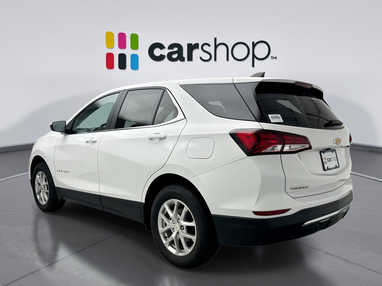 Used 2024 Chevrolet Equinox LT w/ Driver Convenience Package image 3