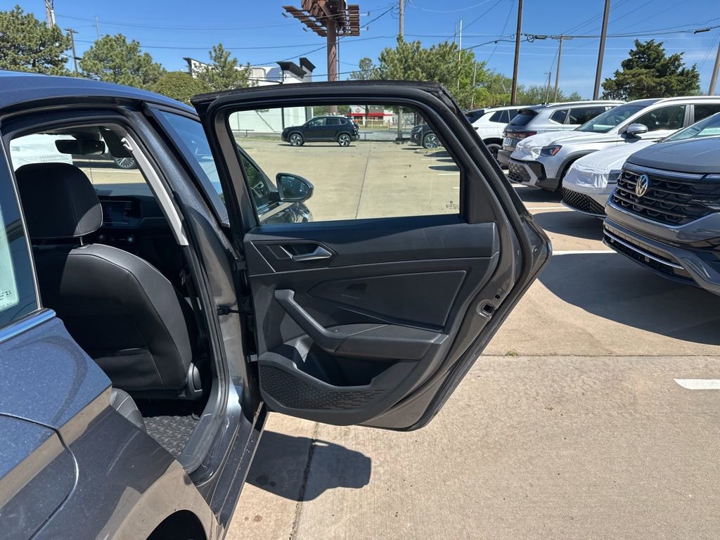 Used 2024 Volkswagen Jetta SE image 14