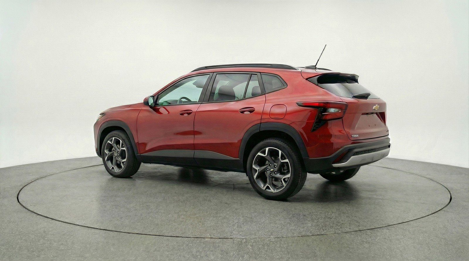 Used 2025 Chevrolet Trax LT w/ LT Convenience Package FWD image 6