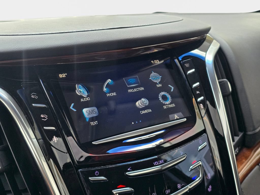 Used 2016 Cadillac Escalade Luxury AWD/4WD image 25