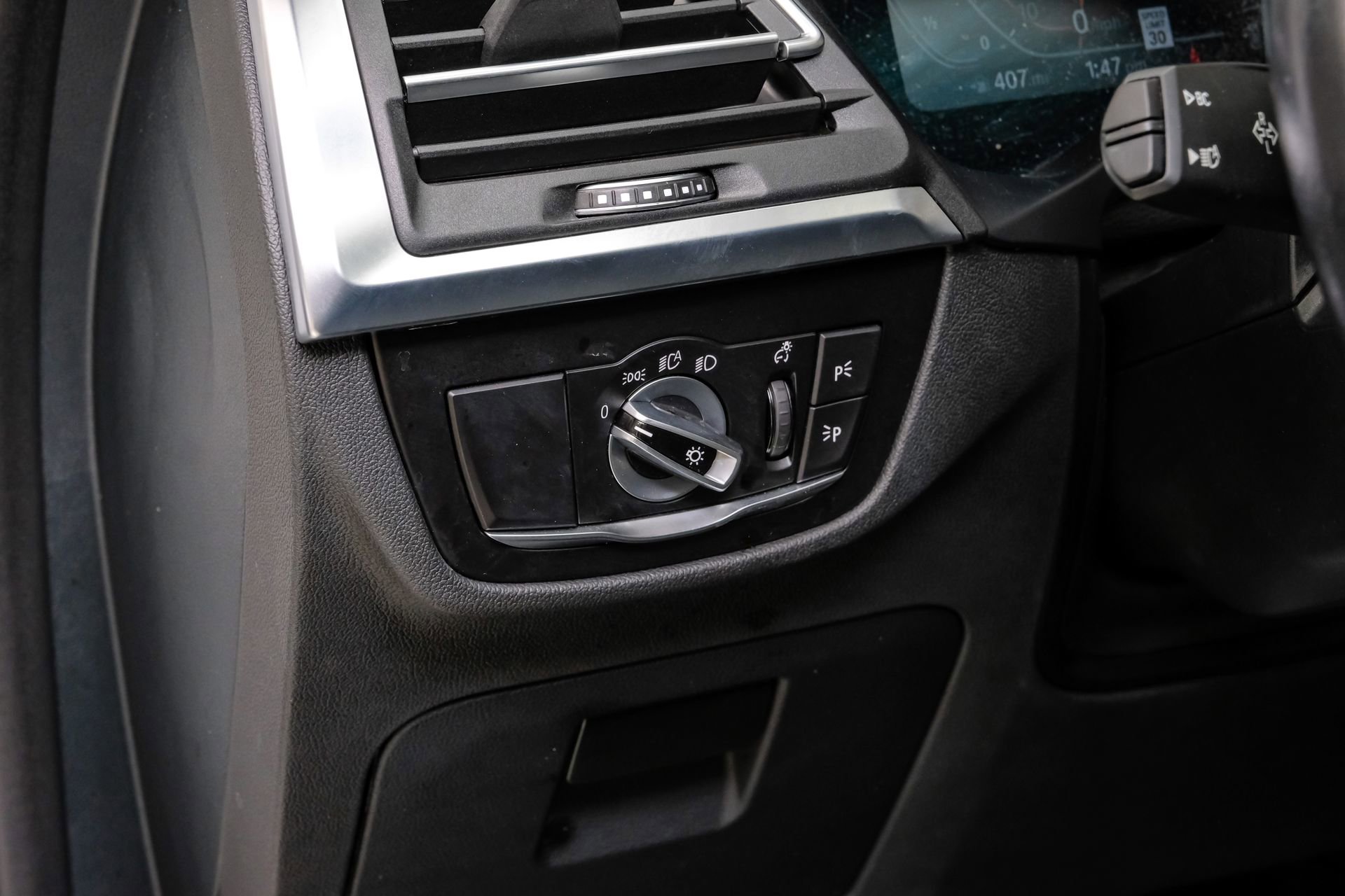 Used 2023 BMW X3 sDrive30i w/ M Sport Package image 32