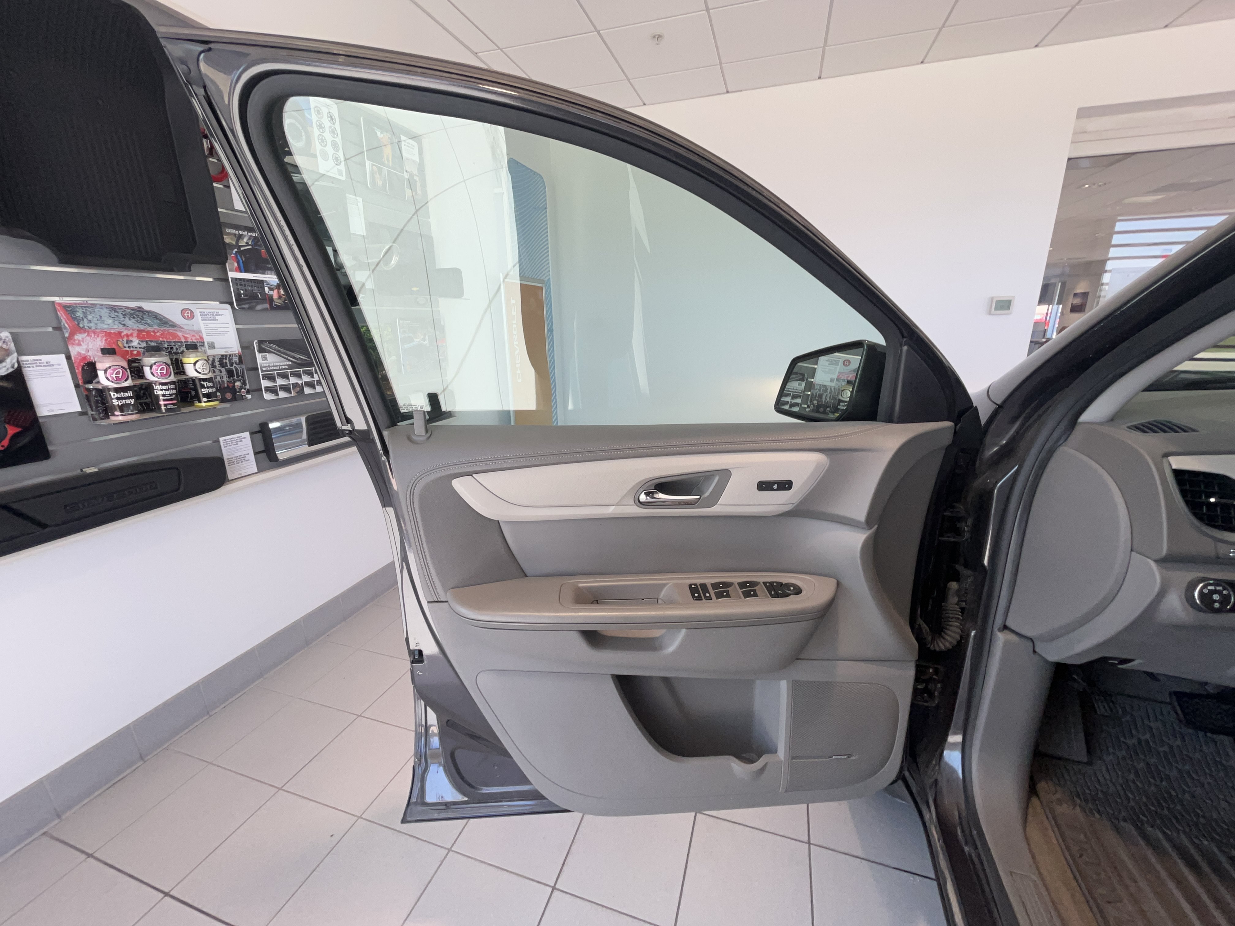 Used 2016 Chevrolet Traverse LT AWD/4WD image 10
