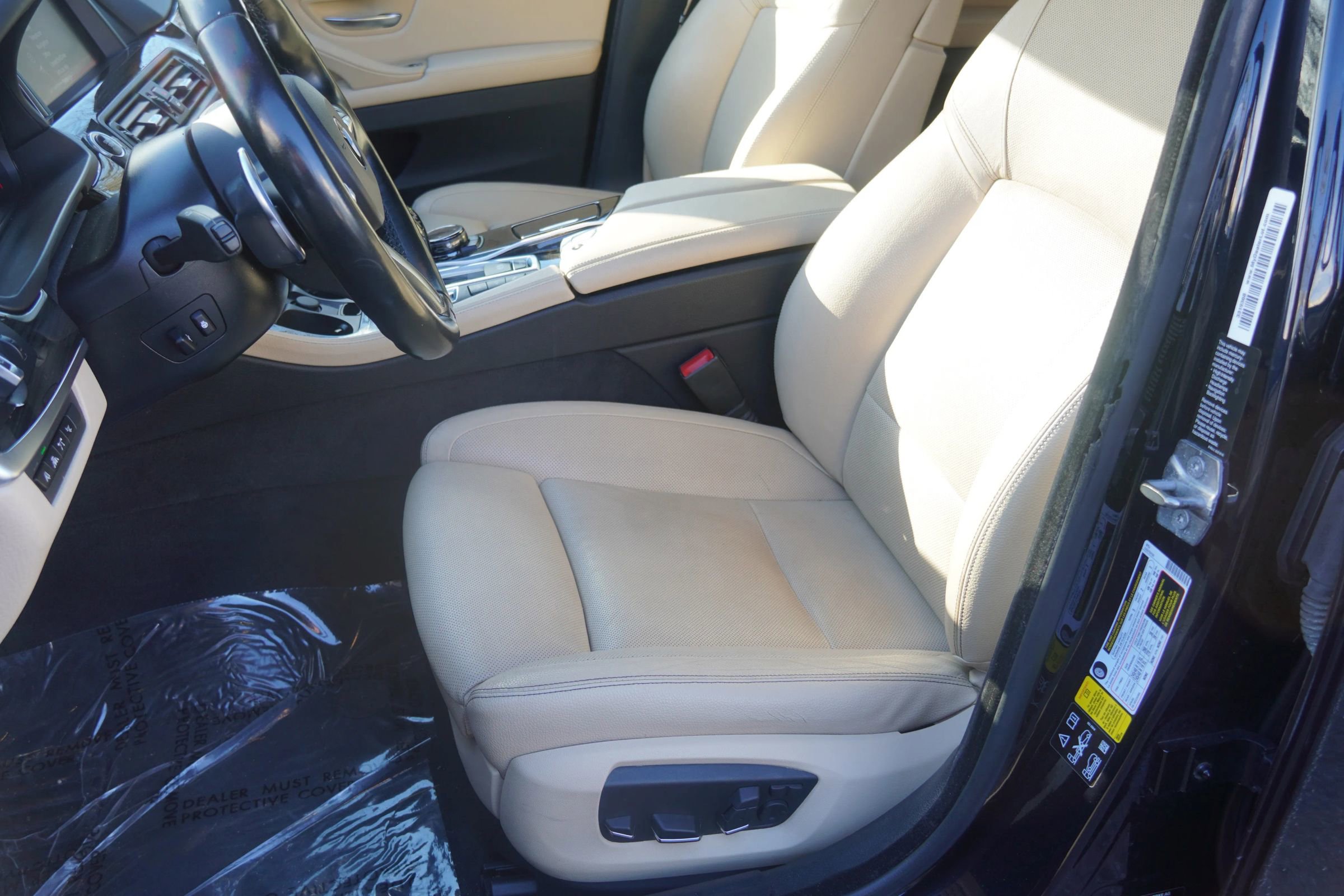 Used 2016 BMW 550i xDrive Sedan AWD/4WD image 7