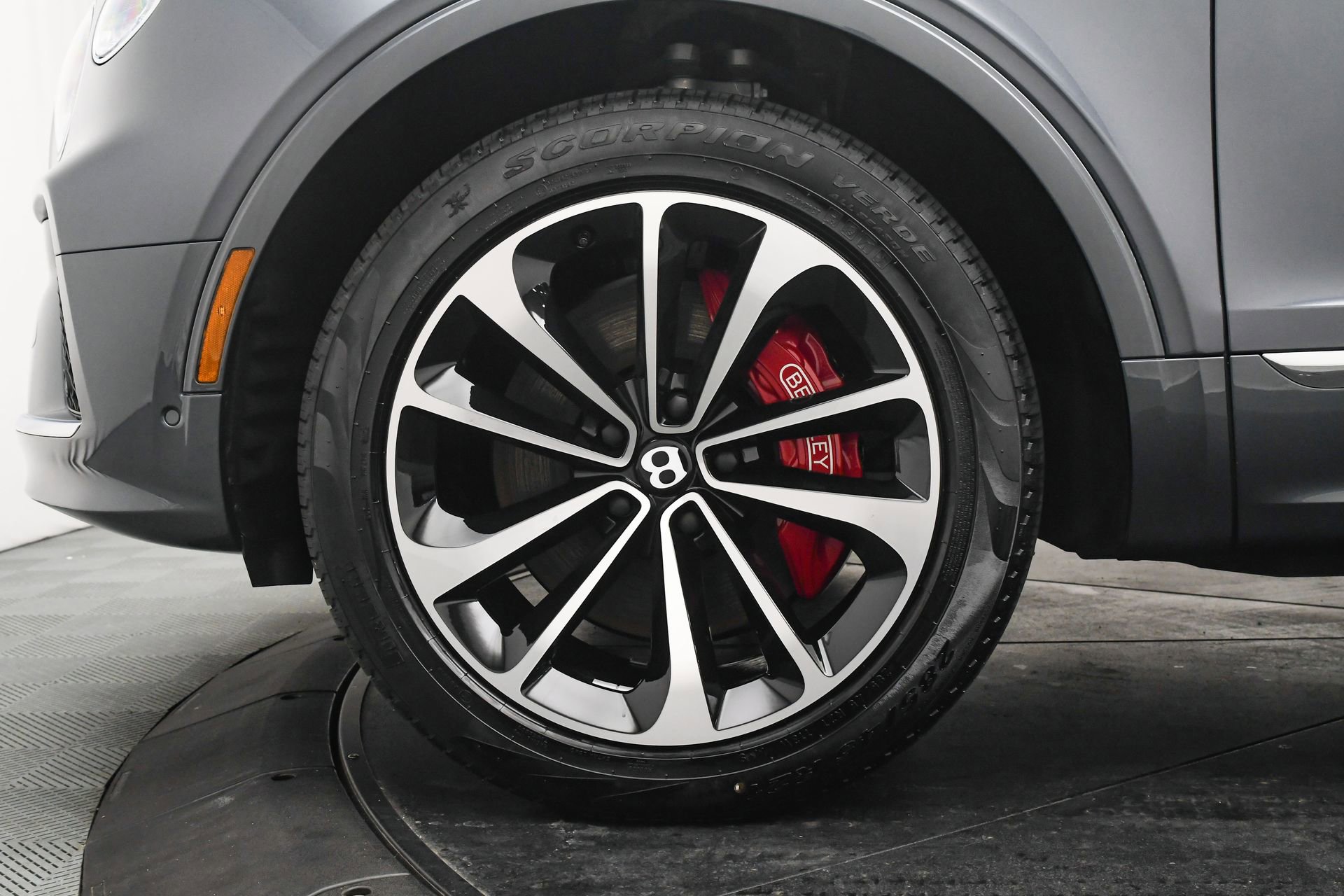 New 2025 Bentley Bentayga image 6