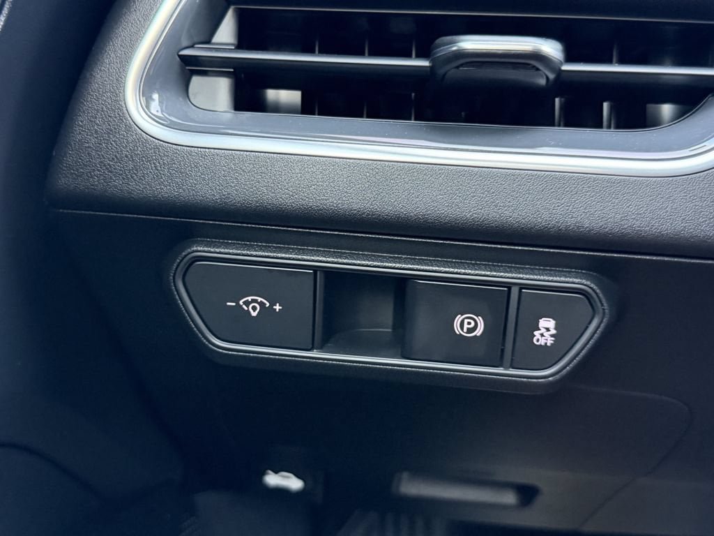 Certified 2025 Kia K4 EX FWD image 28