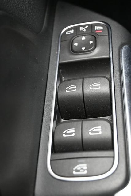 Used 2025 Mercedes-Benz GLA 250 image 24