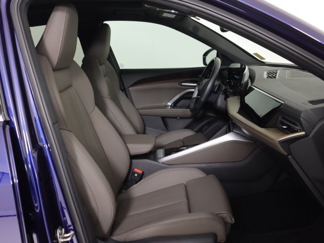Certified 2025 Audi Q5 Premium w/ Premium Plus AWD/4WD image 13