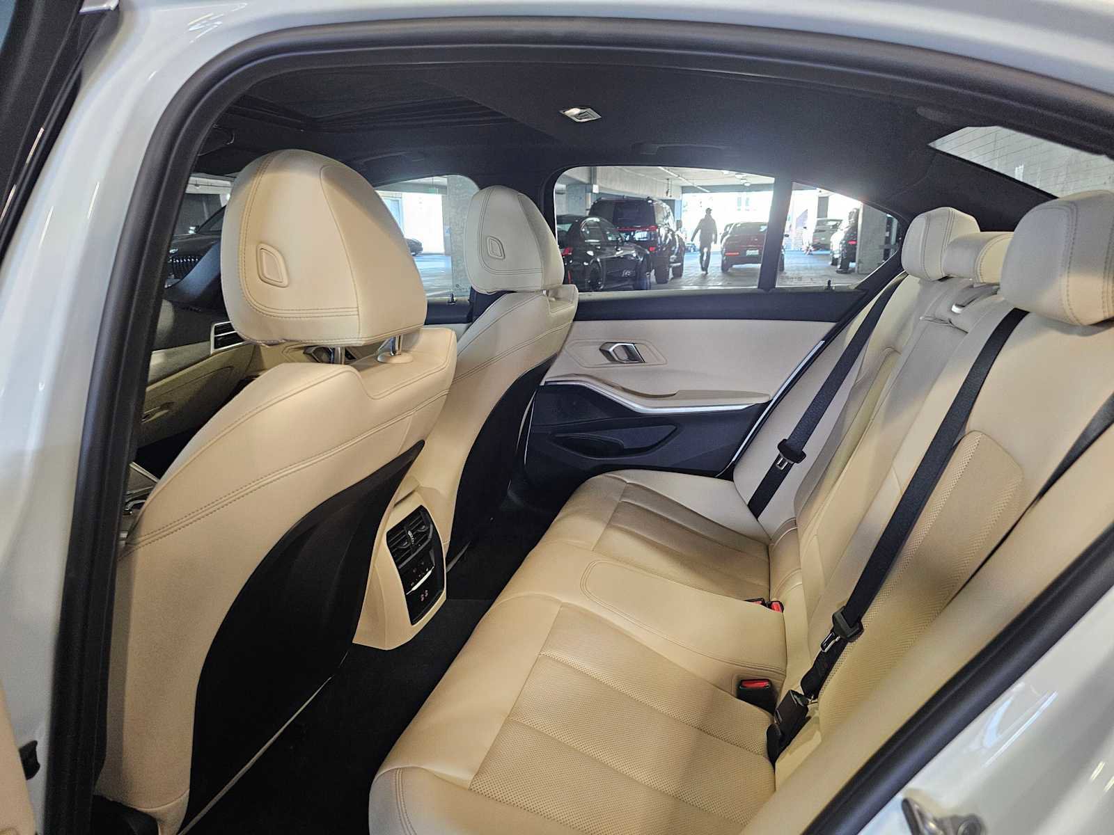 Used 2025 BMW 330i xDrive 330i xDrive w/ Premium Package image 37