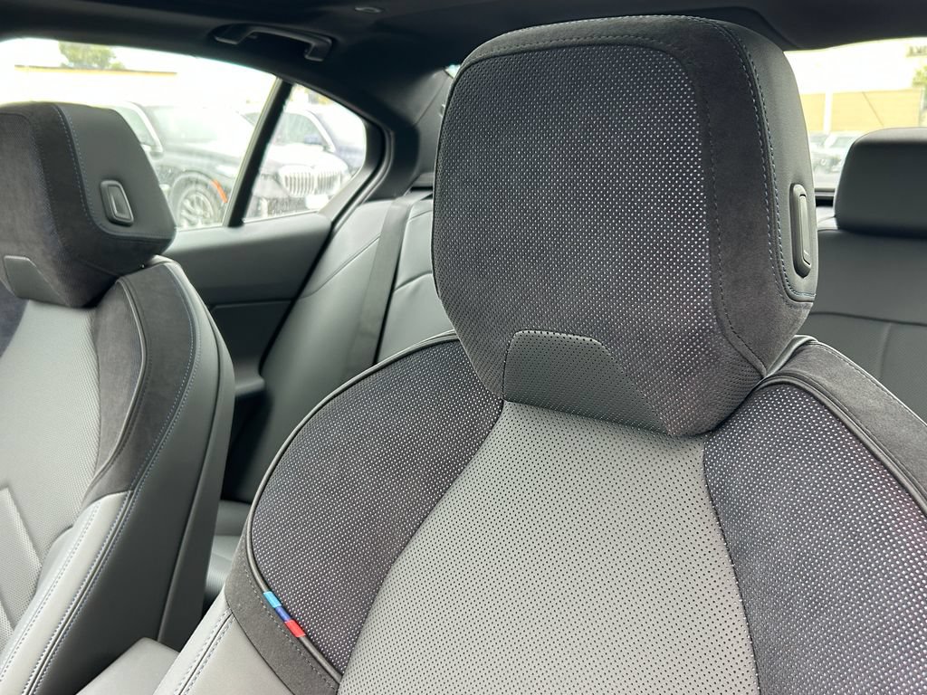 New 2027 BMW 550e xDrive AWD/4WD image 14