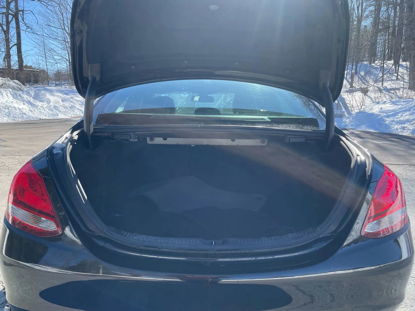 Used 2018 Mercedes-Benz C 300 4MATIC Sedan image 9