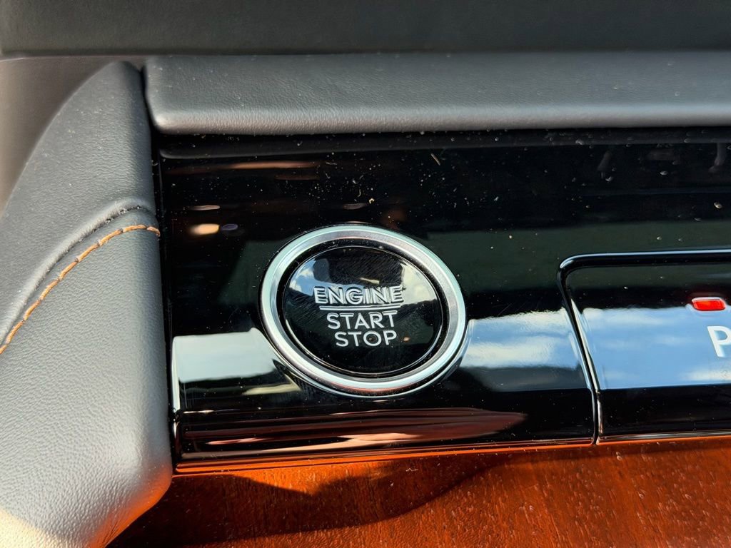 New 2025 Lincoln Navigator L Black Label AWD/4WD image 11