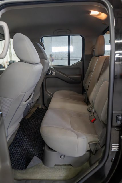 Used 2018 Nissan Frontier SV w/ Value Truck Package image 12