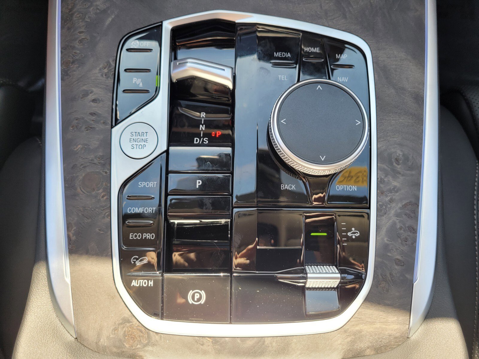 Used 2026 BMW X7 xDrive40i AWD/4WD image 25