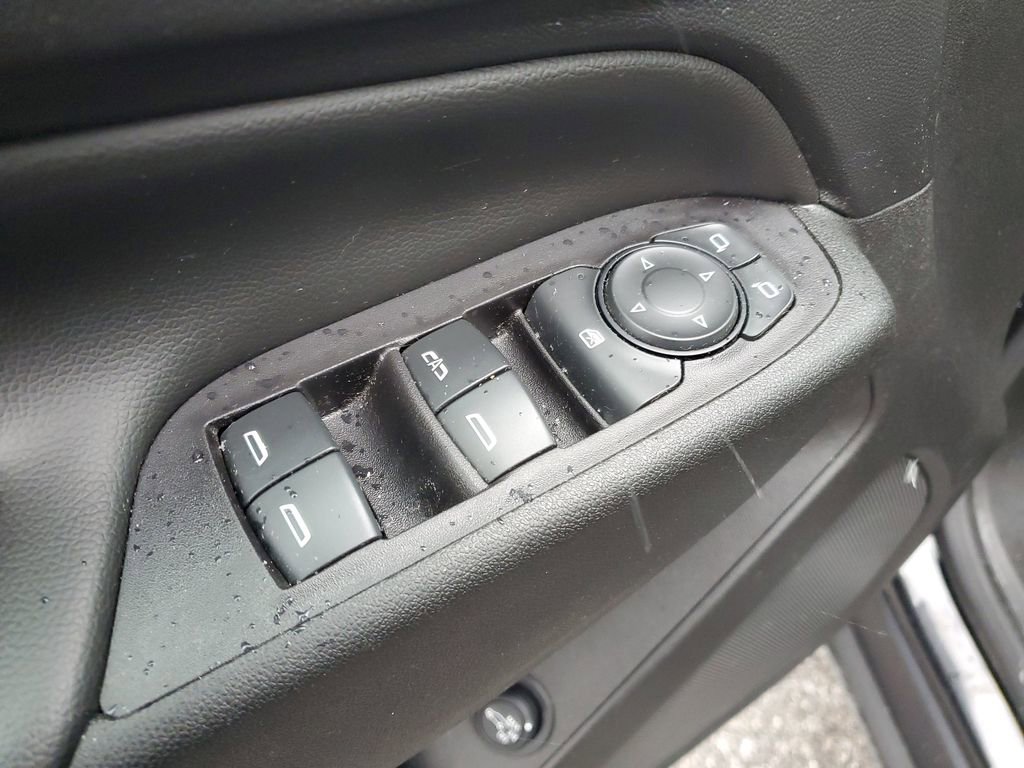 Used 2019 Chevrolet Equinox LT image 22