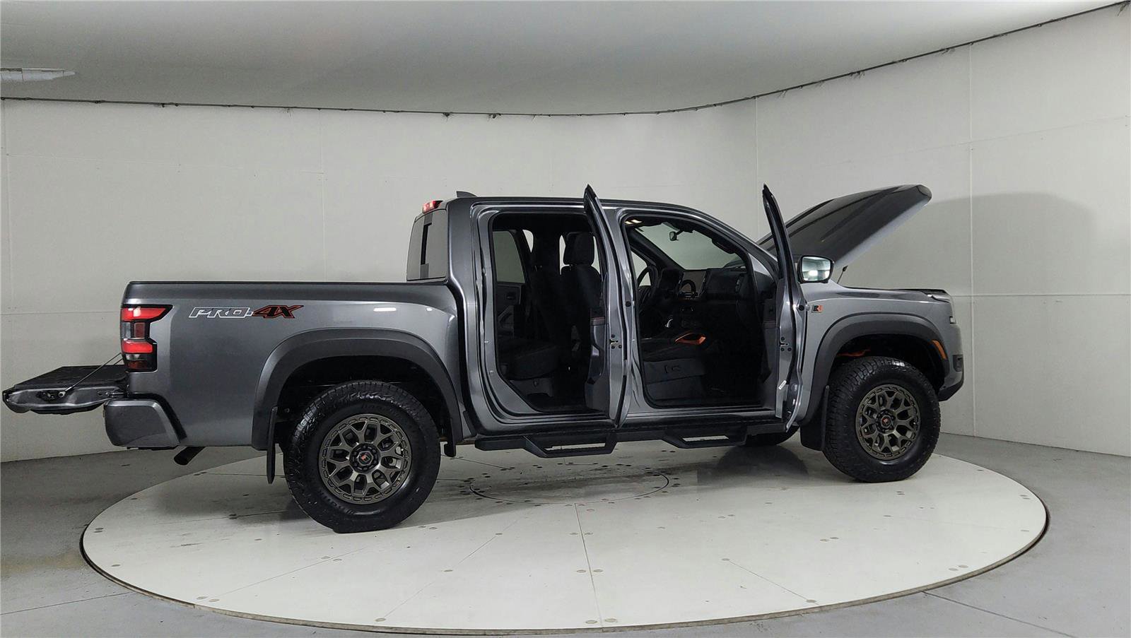 Certified 2026 Nissan Frontier PRO-4X w/ Pro-4x Convenience Package AWD/4WD image 12