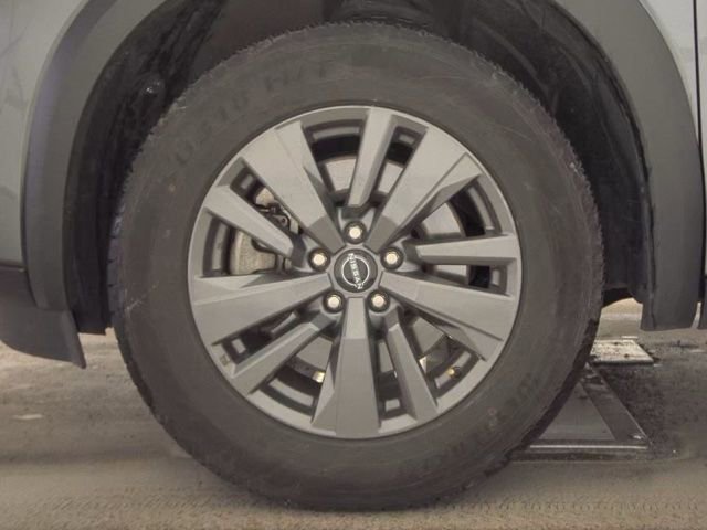 Used 2024 Nissan Pathfinder SV image 19