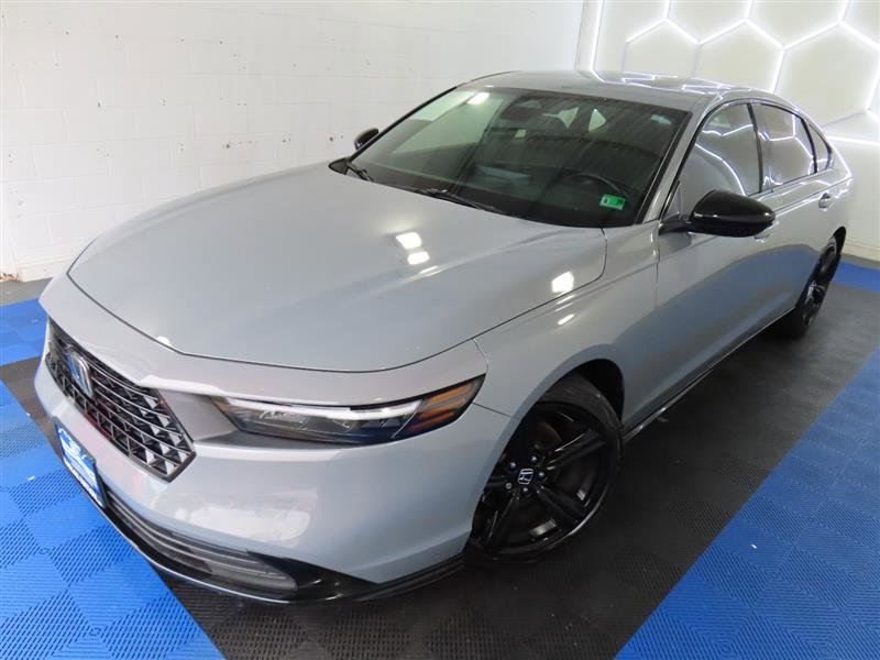 Used 2025 Honda Accord Sport image 4