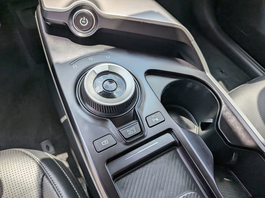 Certified 2025 Kia EV6 Wind RWD image 29