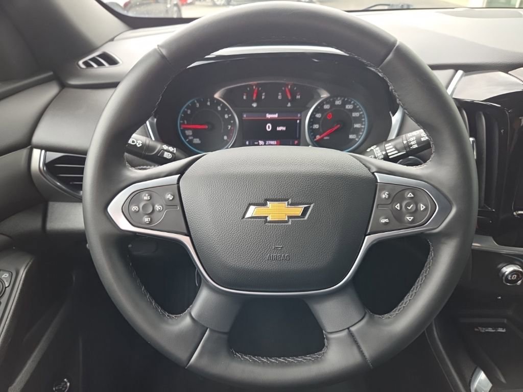 Used 2023 Chevrolet Traverse LT FWD image 35