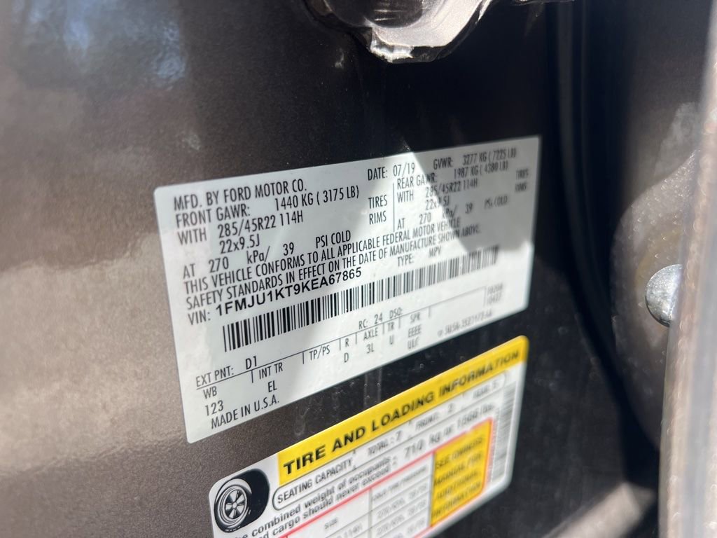 Used 2019 Ford Expedition Limited w/ Equipment Group 302A RWD image 14