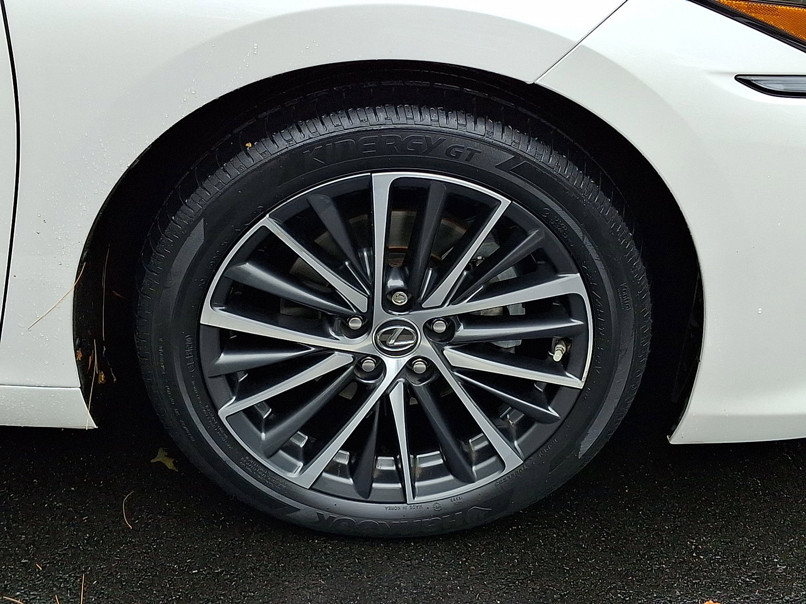 Certified 2022 Lexus ES 350 w/ Premium Package image 8