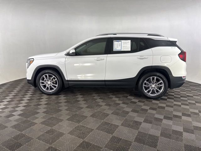 Used 2023 GMC Terrain SLT image 5