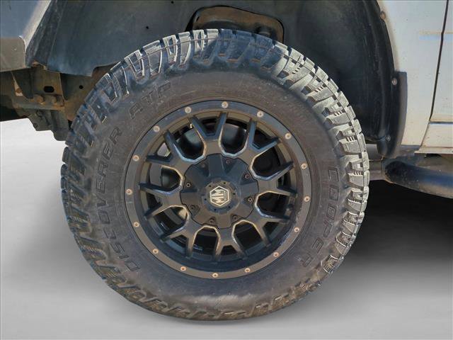 Used 2015 RAM 2500 Tradesman w/ Chrome Appearance Group image 19