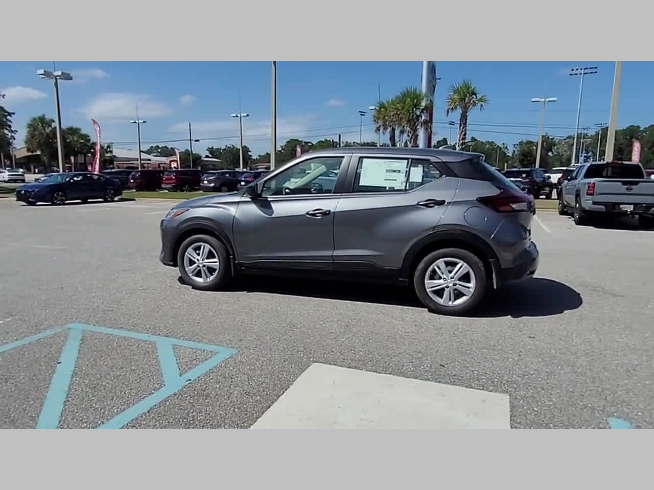 New 2025 Nissan Kicks Play S image 23