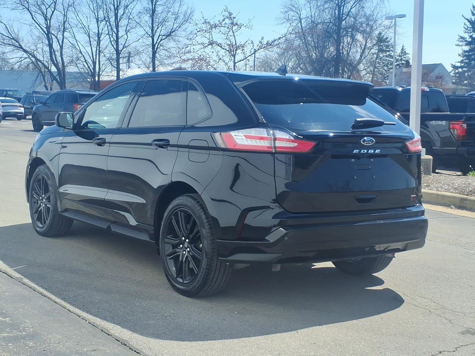 Certified 2024 Ford Edge ST-Line image 4