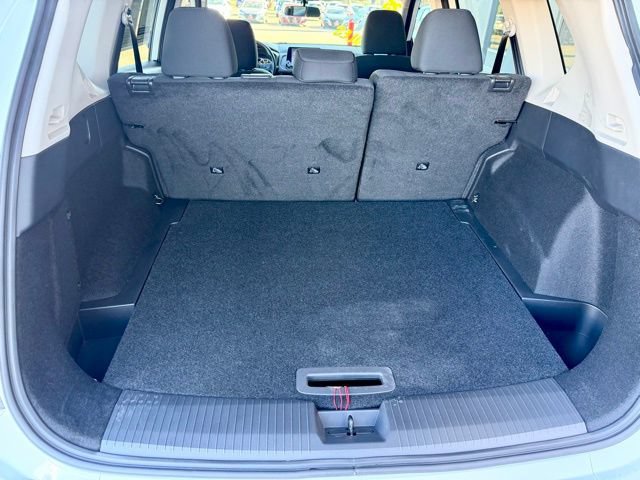 Certified 2025 Nissan Rogue S FWD image 10
