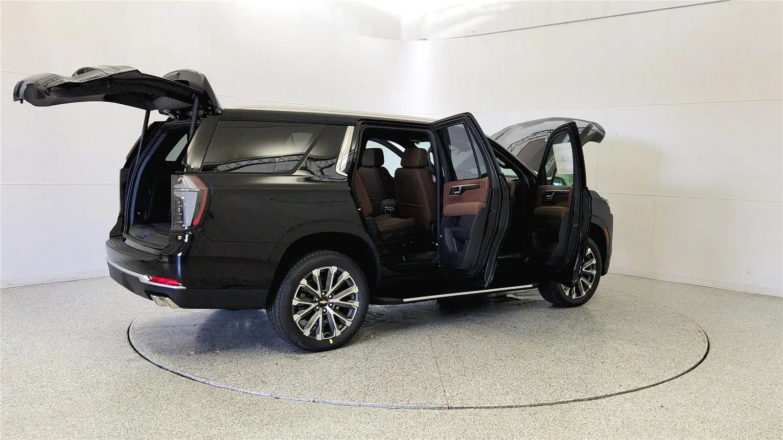 New 2026 Chevrolet Tahoe High Country w/ Sun And Tow Package AWD/4WD image 12