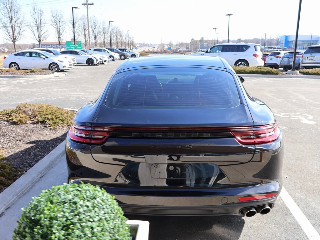 Used 2018 Porsche Panamera 4S image 12