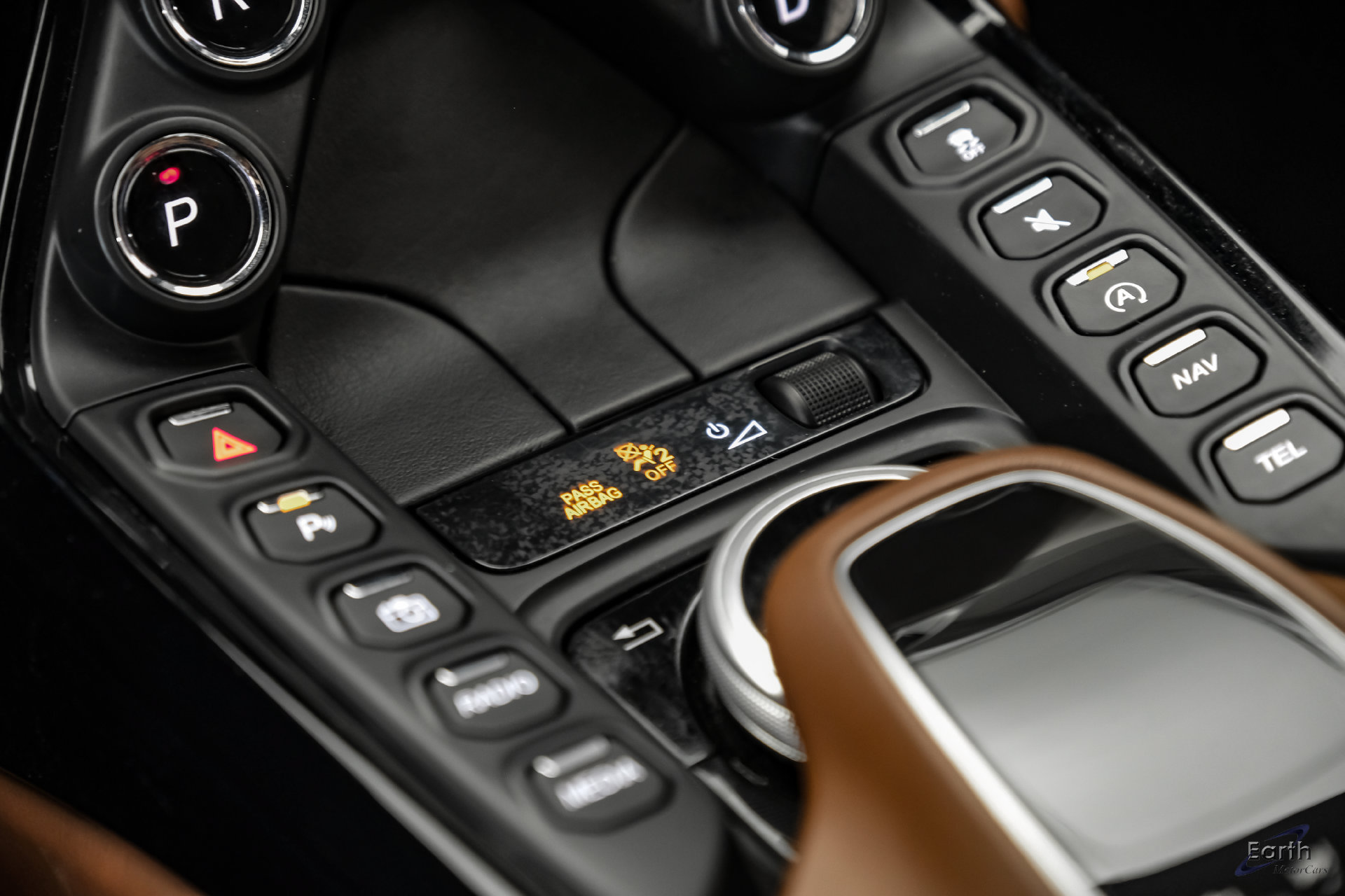 Used 2020 Aston Martin V8 Vantage Coupe RWD image 55