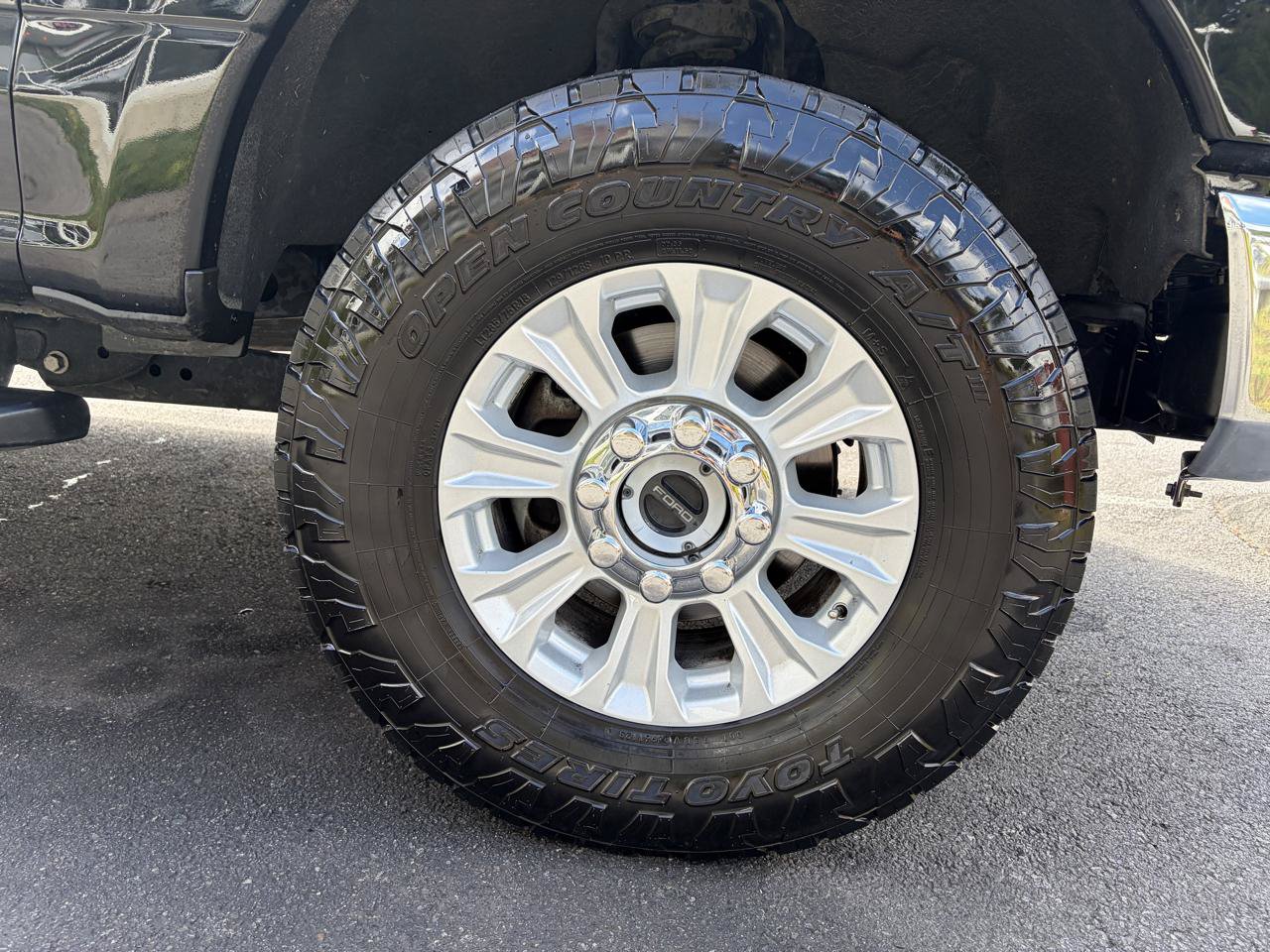Used 2020 Ford F250 XLT w/ FX4 Off-Road Package AWD/4WD image 13
