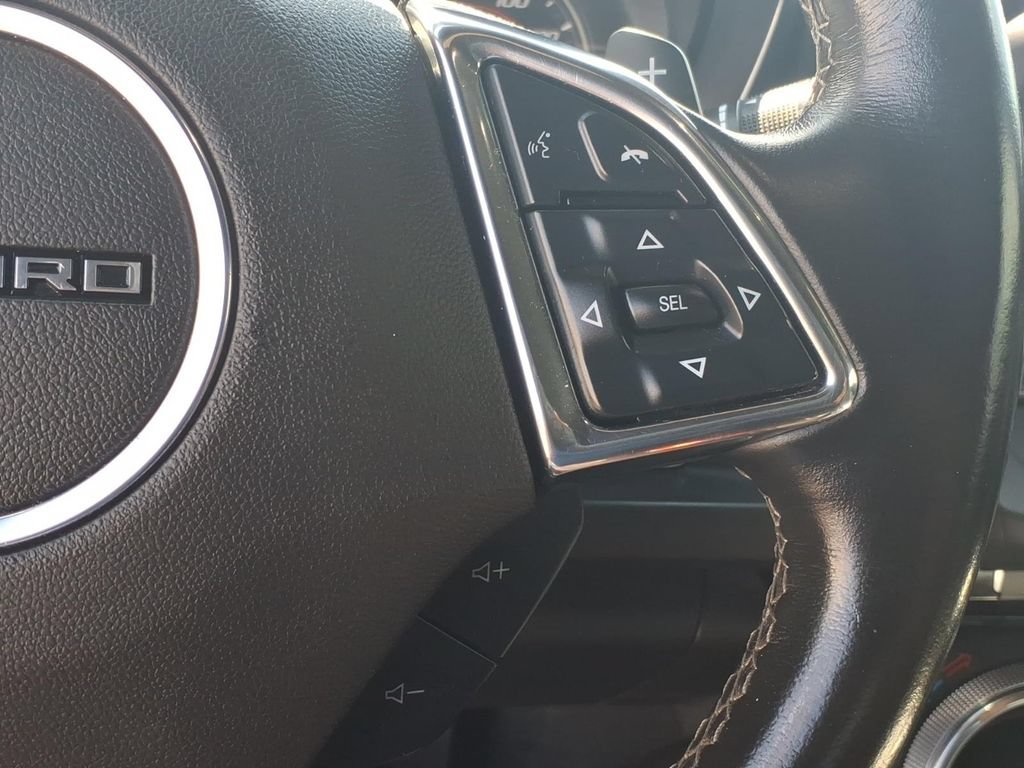 Used 2023 Chevrolet Camaro LT w/ Technology Package RWD image 10