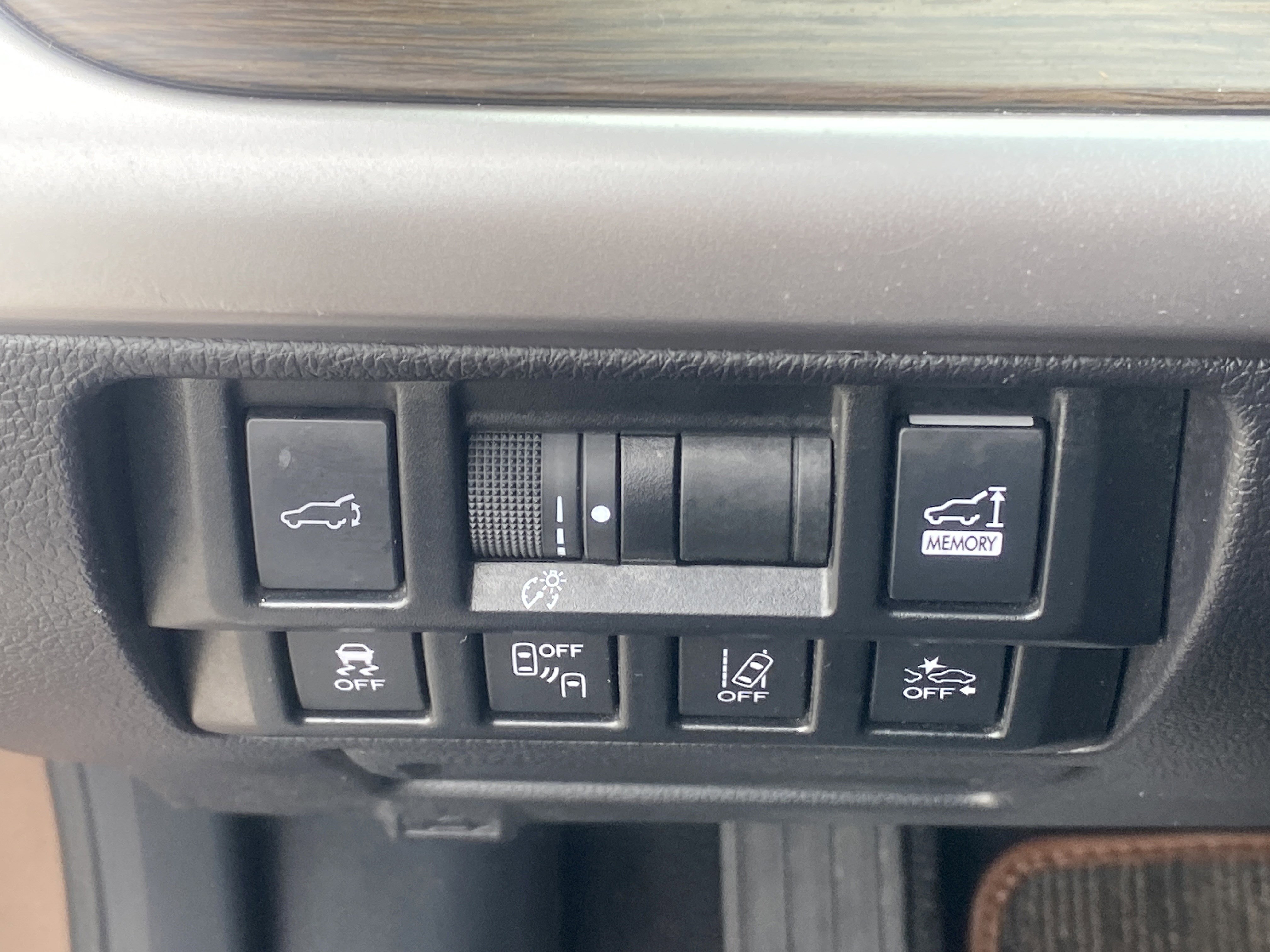 Used 2019 Subaru Outback 3.6R Touring AWD/4WD image 14