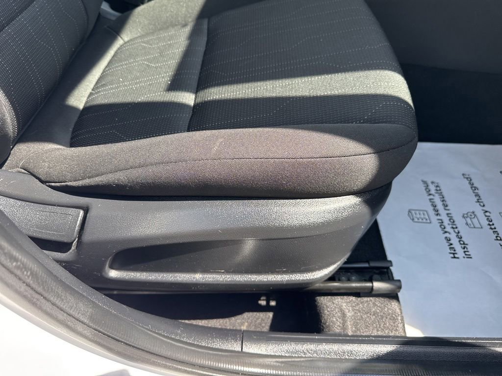 Used 2021 Hyundai Venue SE FWD image 35