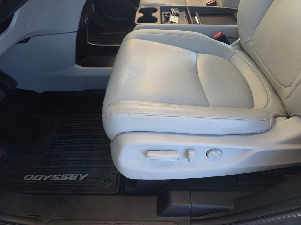 Certified 2025 Honda Odyssey EX-L image 18