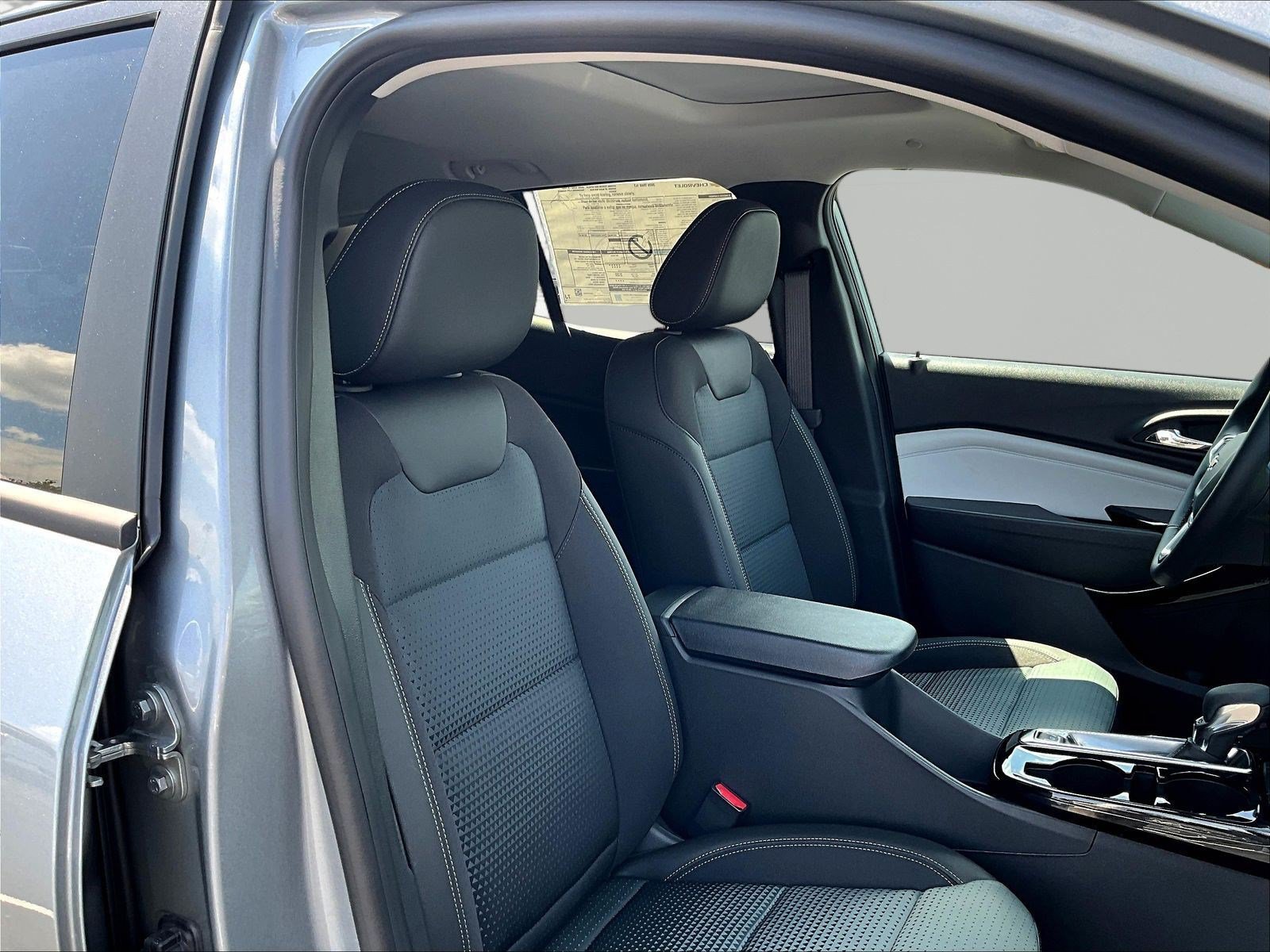 New 2026 Chevrolet Trax LT w/ Sunroof Package FWD image 19