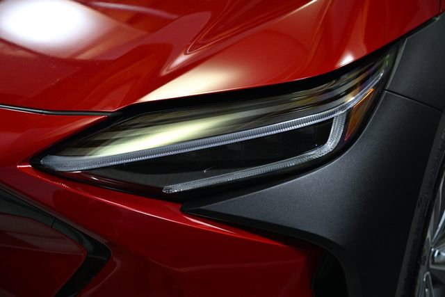 Used 2023 Subaru Solterra AWD image 17