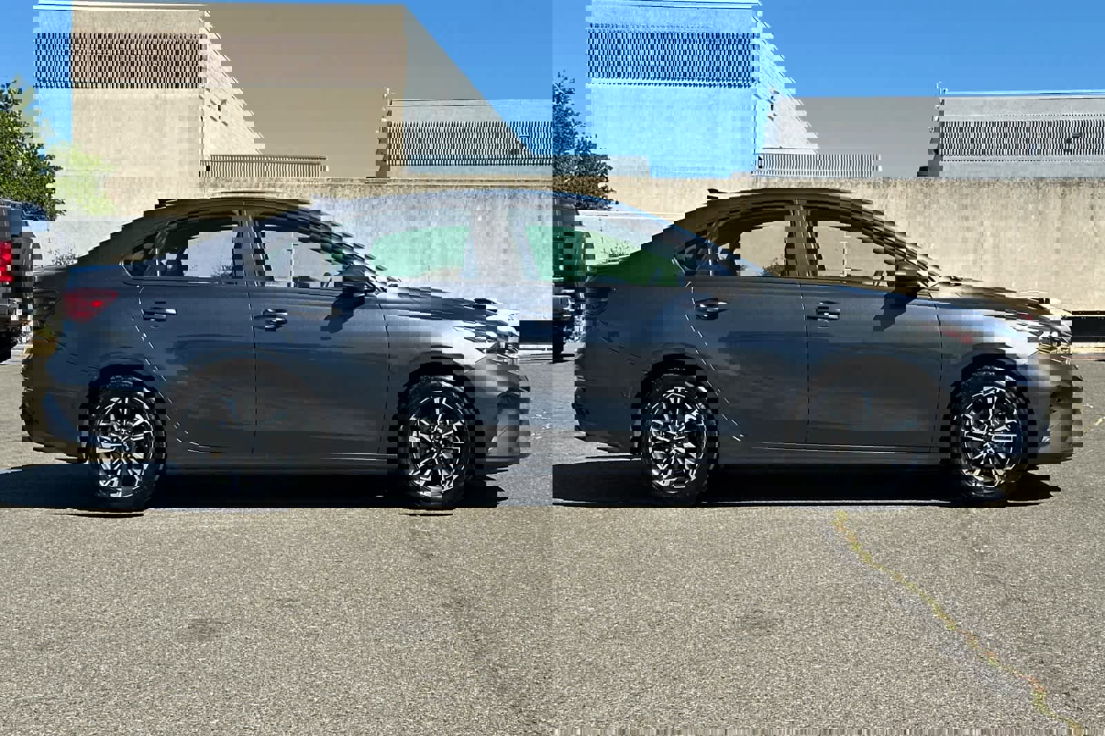 Used 2024 Kia Forte LXS image 6