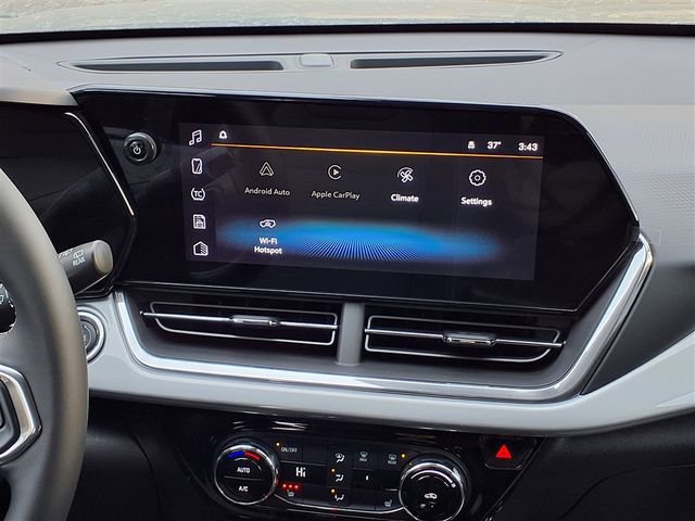 New 2026 Chevrolet Trax LT w/ Driver Confidence Package image 8