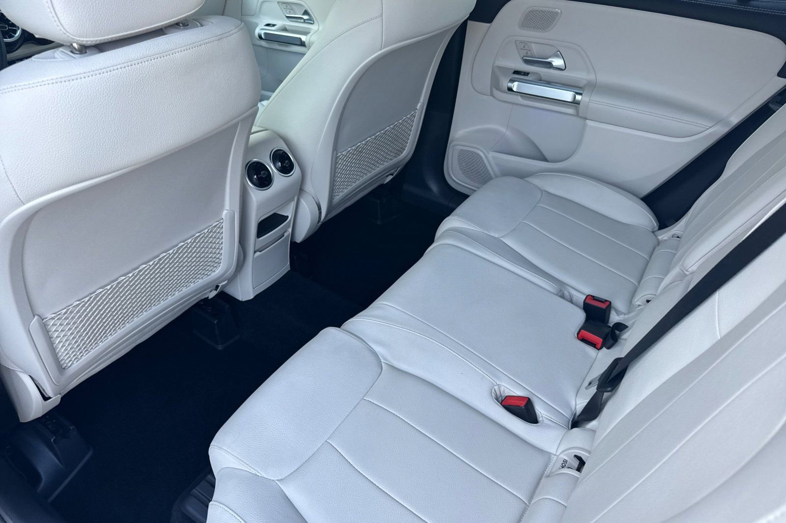 Certified 2025 Mercedes-Benz GLB 250 image 13