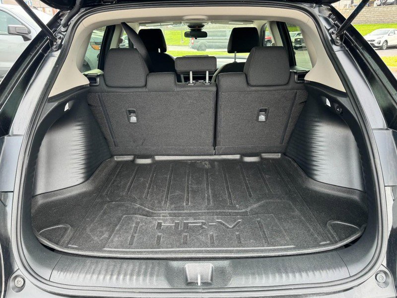 Used 2025 Honda HR-V LX image 6