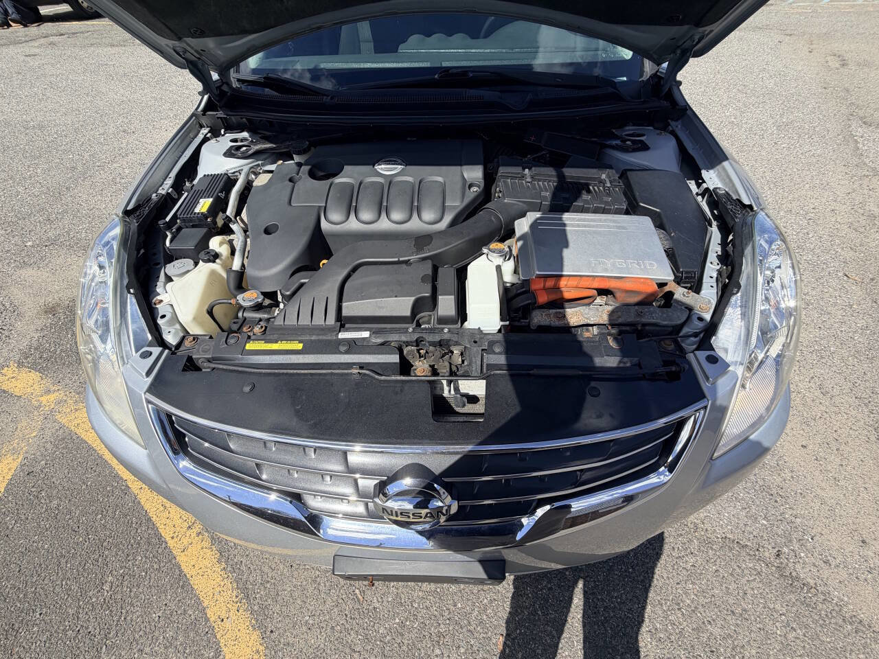 Used 2010 Nissan Altima Hybrid Sedan image 23