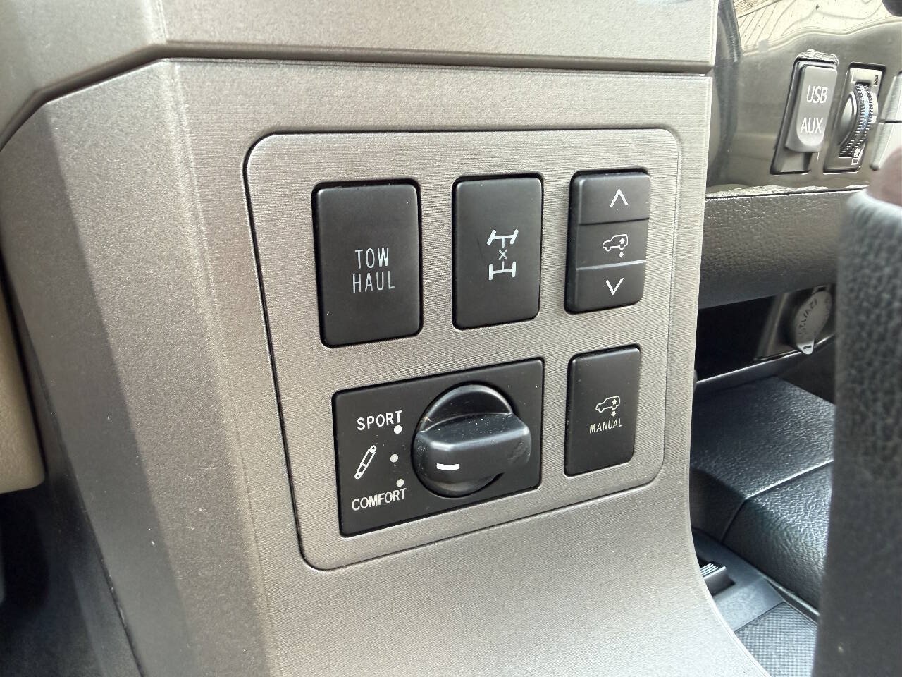 Used 2014 Toyota Sequoia Platinum AWD/4WD image 17