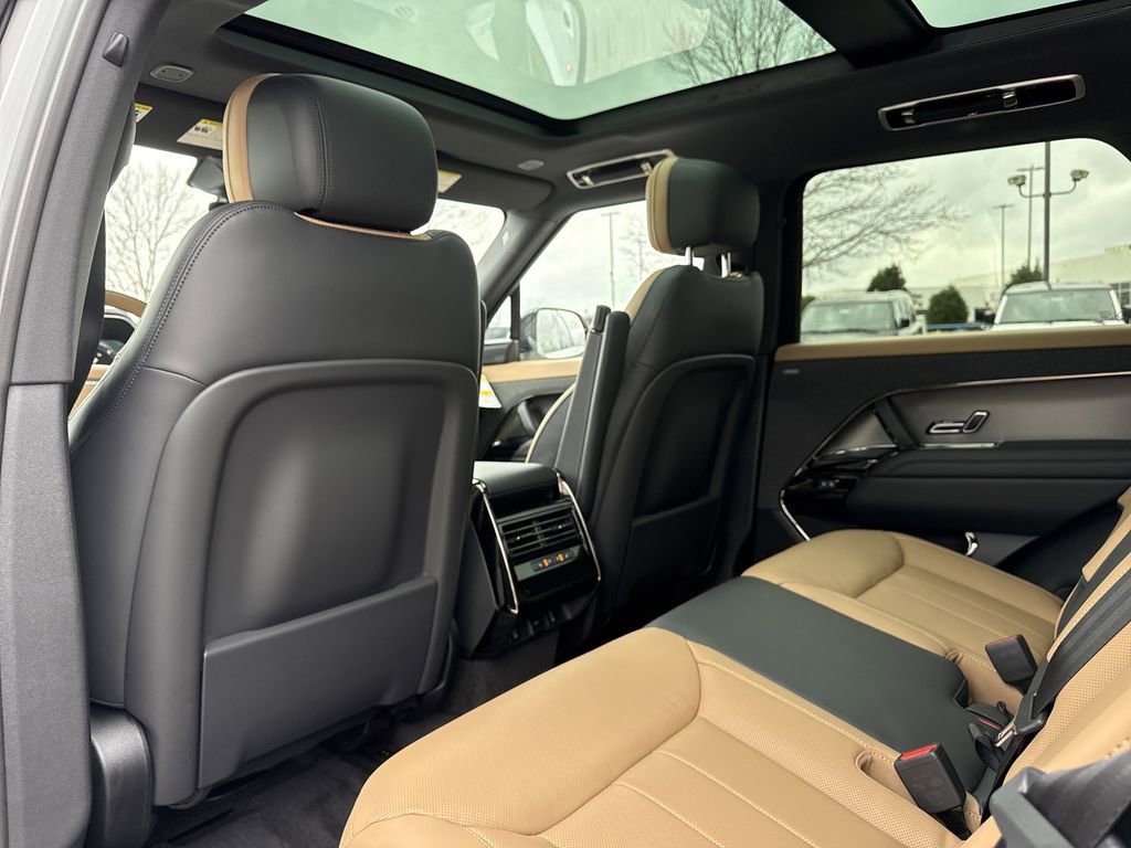 New 2026 Land Rover Range Rover Sport Dynamic SE image 11