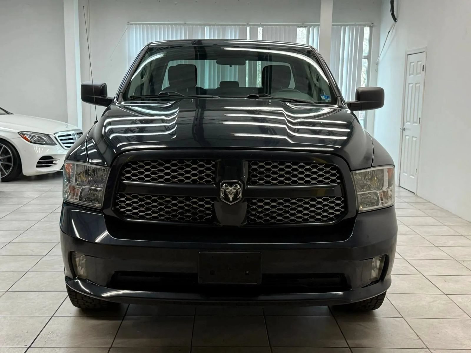 Used 2018 RAM 1500 Express w/ Express Value Package AWD/4WD image 2